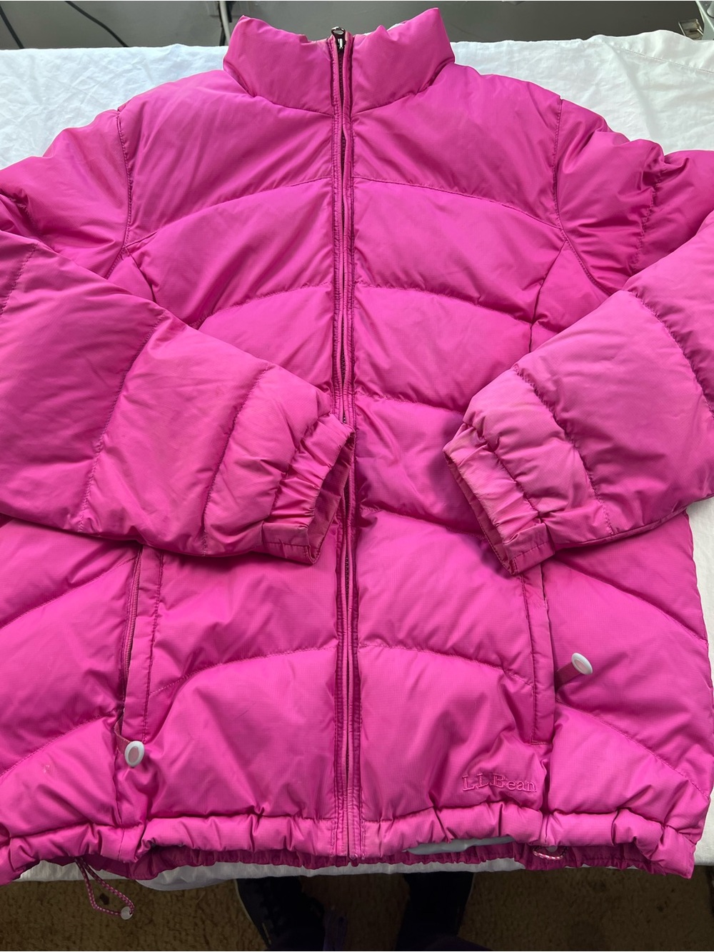LL Bean women’s down jacket puffer M magenta